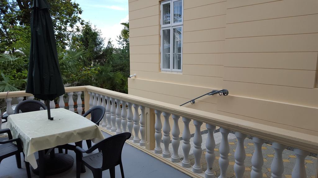 אופטיה Apartments Villa Atta מראה חיצוני תמונה